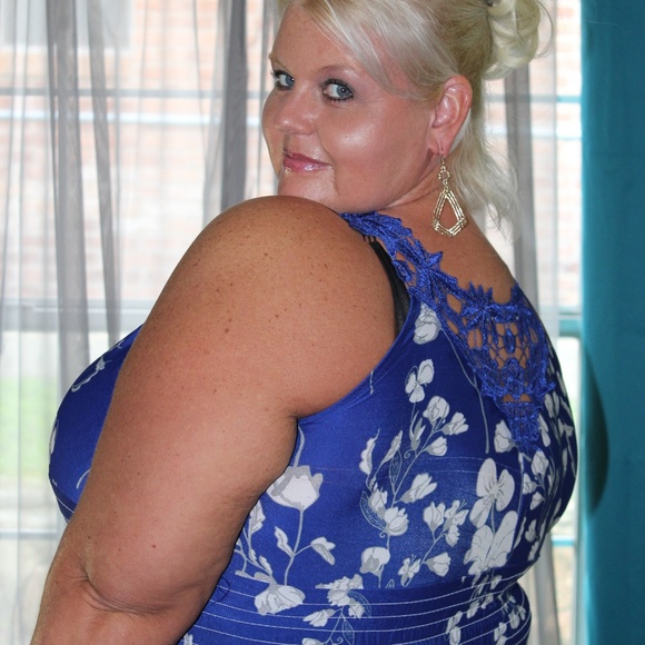 🟡Blue Floral Print Maxi Dress-Plus - Picture 9 of 10